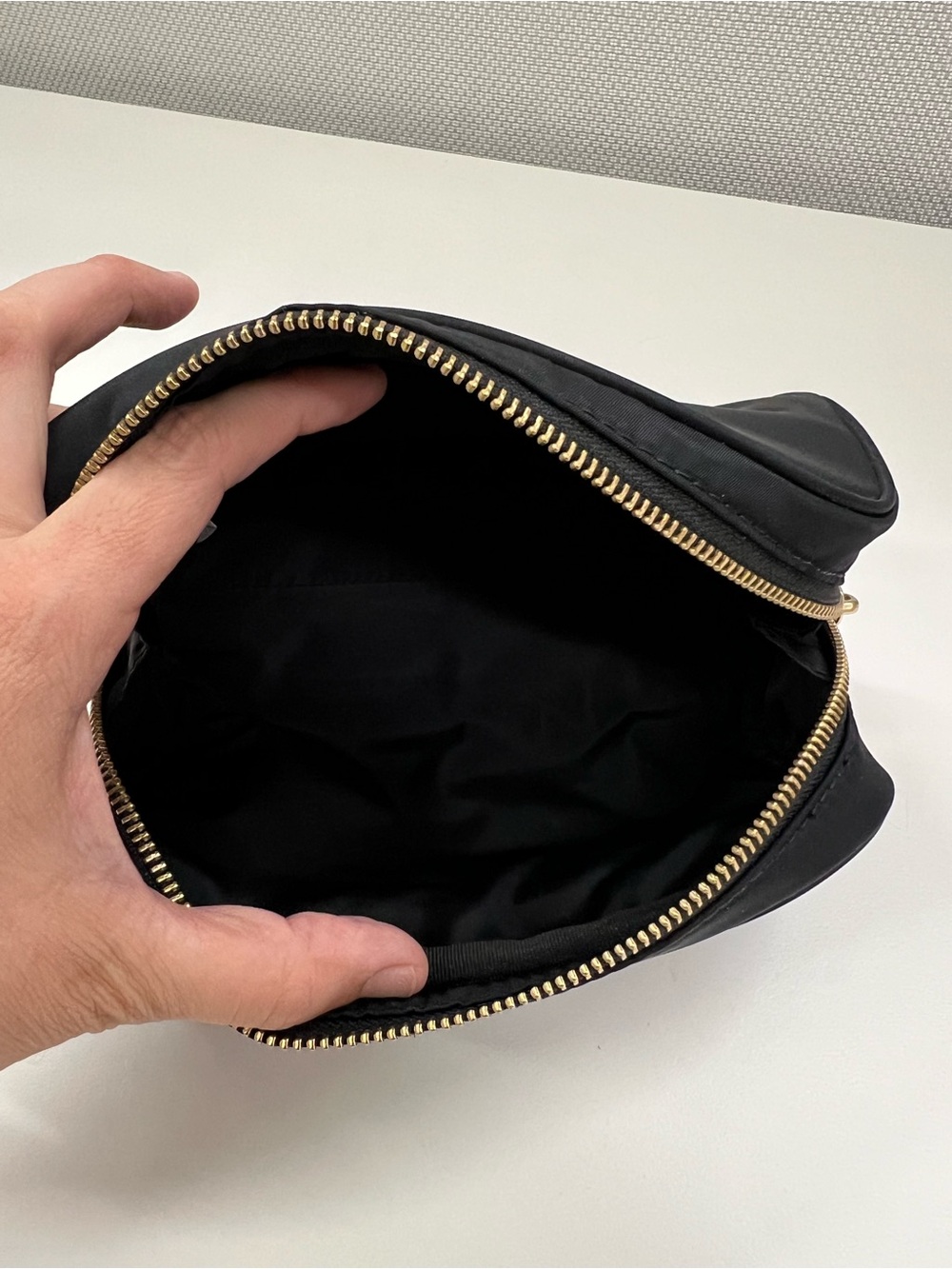 Marc Jacobs Cosmetic Pouch 👝 - Picture 11 of 12